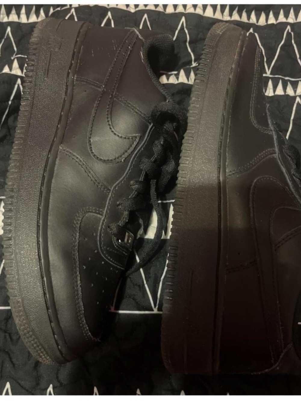 Shoes - Picture 2 of 3